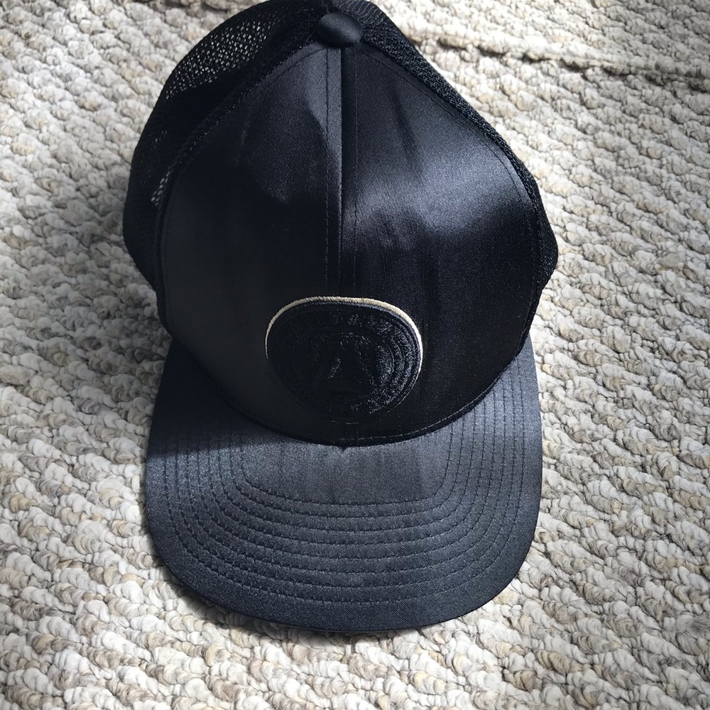 Black on black atlanta United hat